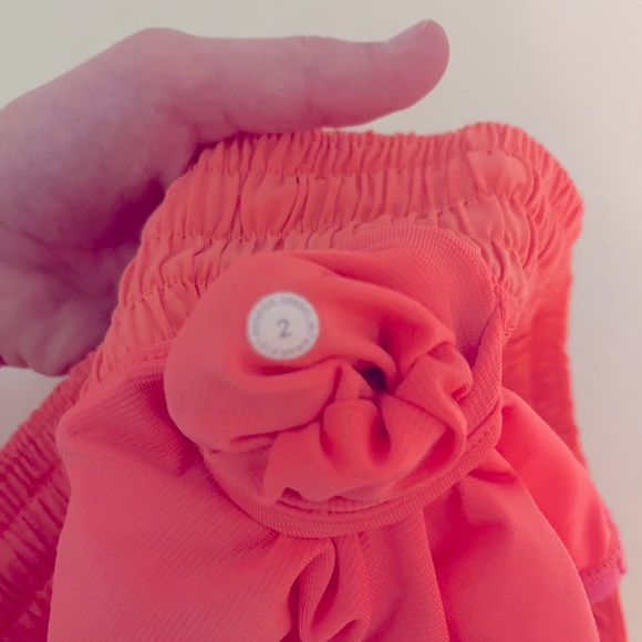 lululemon hotty hot shorts - Picture 3 of 3